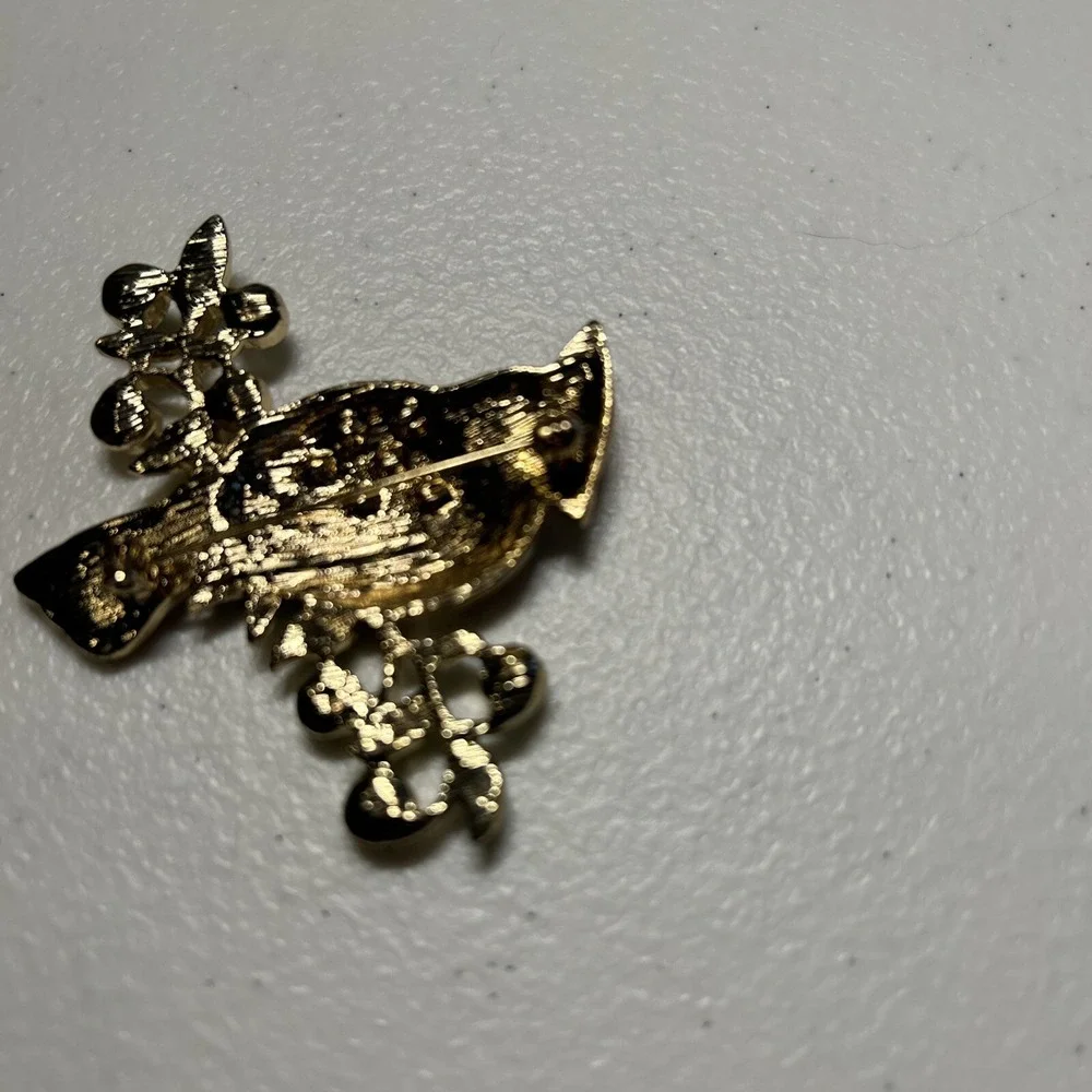 Winter Red Bird Rhinestone Enamel Coat Pin‎
